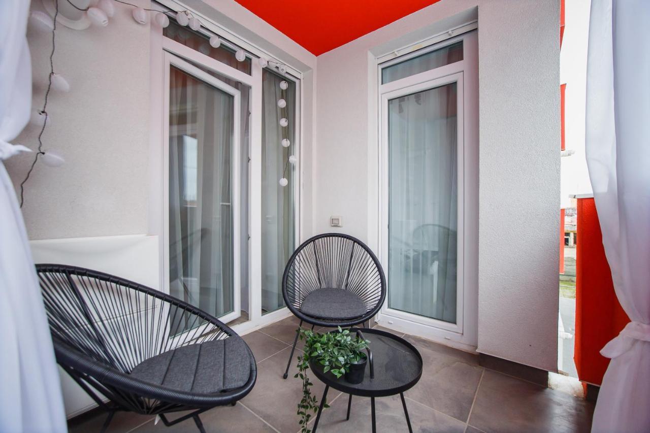 Trendy Apartment Near City Center オラデア エクステリア 写真
